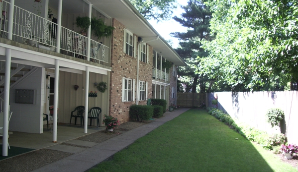 Amherst Manor Retirement Community - Amherst, OH