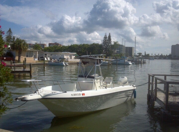 Bay Royal Motel Apartments - Clearwater Beach, FL