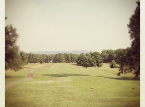 Cedar Hill Country Club - Jonesville, VA