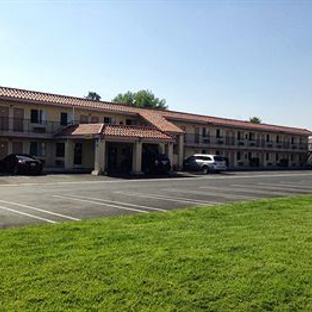 California Budget Motel - Hemet, CA