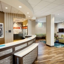 Hampton Inn & Suites by Hilton Seattle/Northgate - Hotels