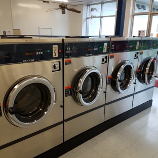 Stateside Laundronat - Meadville, PA. 40# Made In The USA Dexter washers