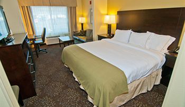 Holiday Inn Express Charleston-Kanawha City - Charleston, WV