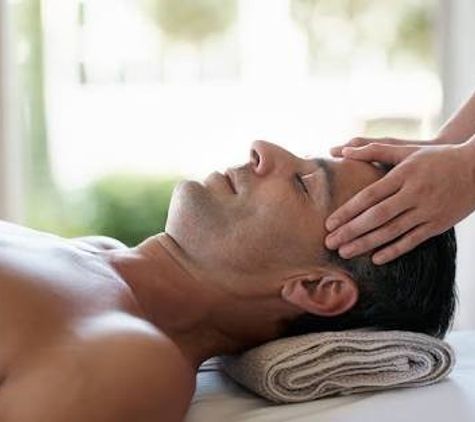 Aroma Touch Massage, Beauty & Remedial Therapies - Harristown, QLD. Dedicated therapists treat each client & their needs individually.