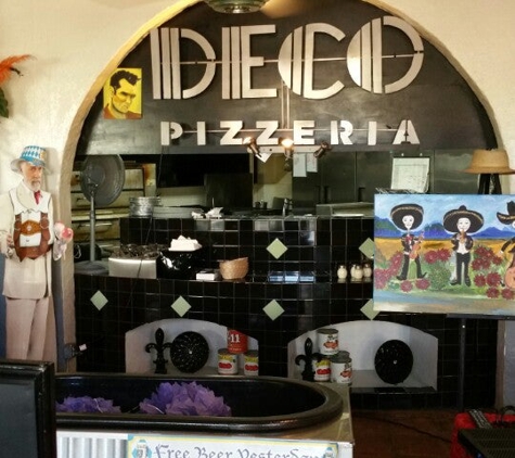 Deco Pizzeria - San Antonio, TX
