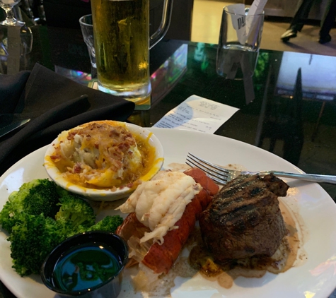 Duffy's Sports Grill - Miami, FL