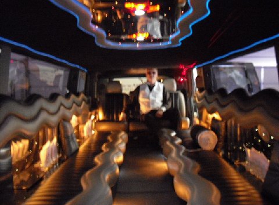 Prestige & Executive Limousines Coach - Hortonville, WI