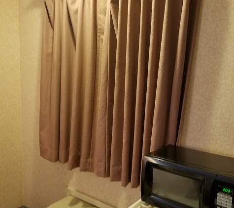 Airport Budget Inn - Plainfield, IN