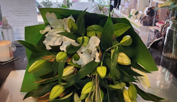 Snowballs Flowers Gallery - Rosebud, VIC