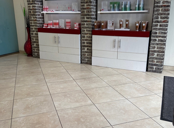 European Wax Center - Pearland, TX