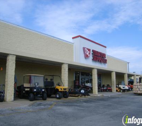 Tractor Supply Co - Saint Cloud, FL