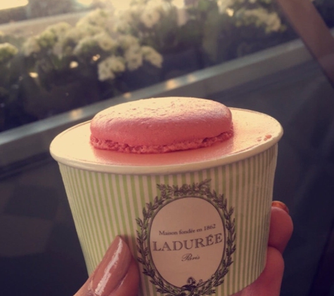 Ladurée The Grove - Los Angeles, CA