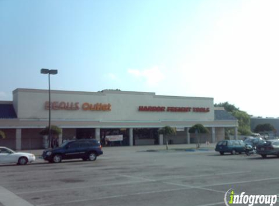 Harbor Freight Tools - Tampa, FL