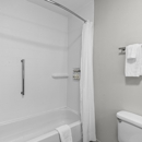 Holiday Inn Express & Suites Greenville by IHG - Hotels