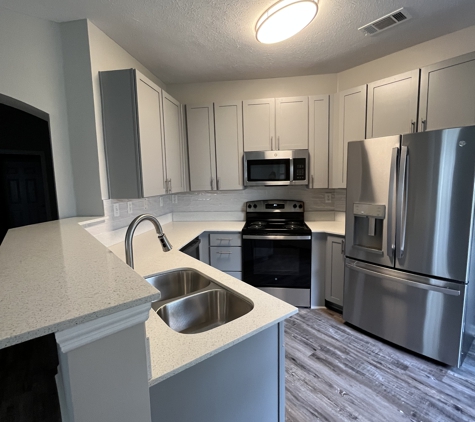 Carlton Park Apartment Homes - Flowood, MS