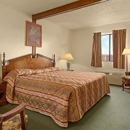 Super 8 by Wyndham Gallup - Motels