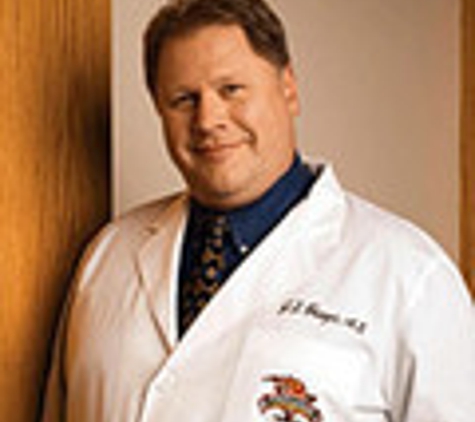 Dr. Melvin D Law, MD - Nashville, TN