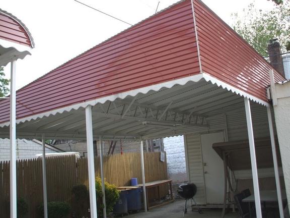 Metropolitan Awnings - Bronx, NY. Aluminum home awning with terra cotta sheets and 2x2 posts manufactured in queens new york