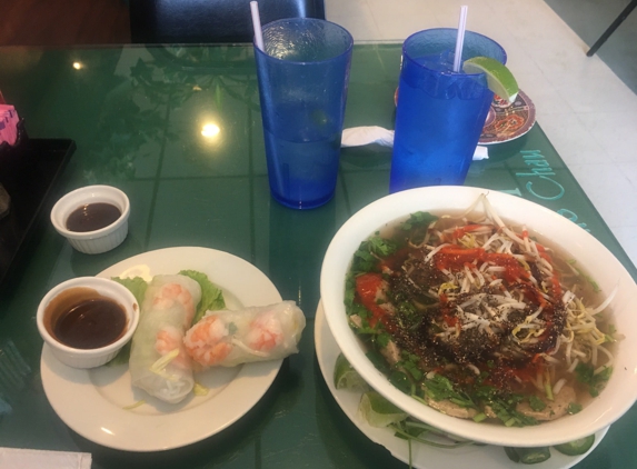 Pho Chau Restaurant - Dallas, TX