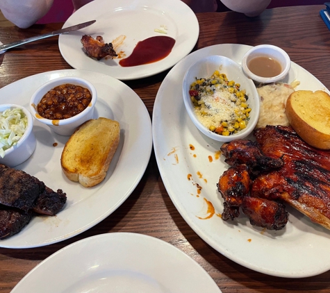 Smokey Bones Bar & Fire Grill - Liverpool, NY