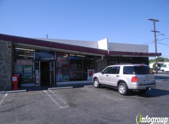 Batz Liquors - Lancaster, CA