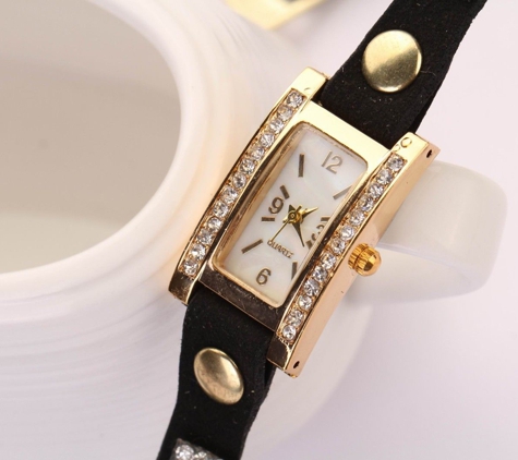 Belle Things limited co - Jonesboro, GA. Women Vintage Fashion Crystal Band Bracelet Dial Quartz Dress Wrist Analog Watch