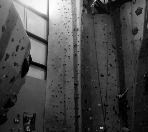 Central Rock Climbing Center - Watertown, MA