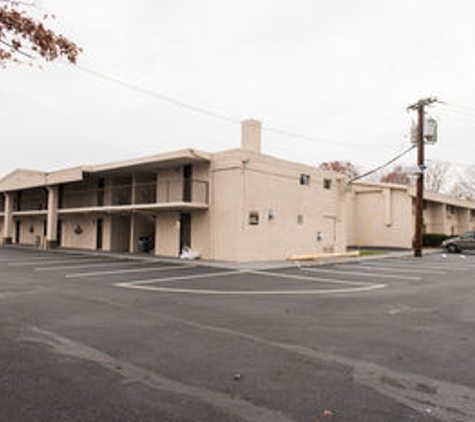 Econo Lodge - Bordentown, NJ