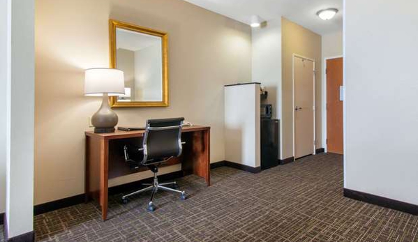 Comfort Inn & Suites Norman Near University - Norman, OK