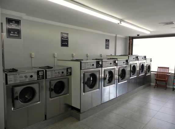 New Canaan Laundromat - New Canaan, CT