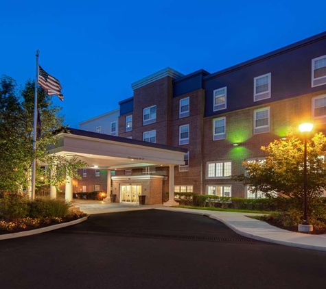 Hampton Inn & Suites Yonkers - Yonkers, NY