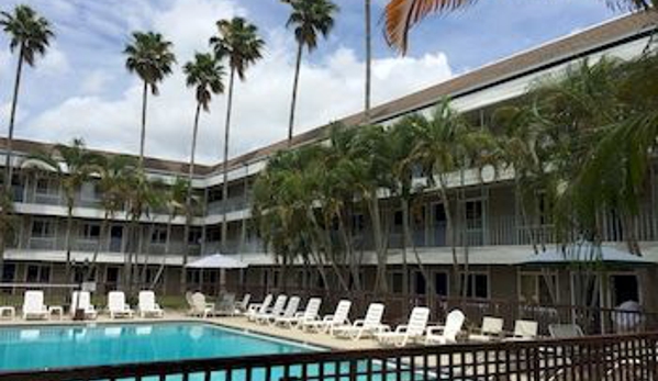 Lantern Inn & Suites - Sarasota, FL