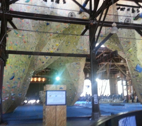 Sacramento Pipeworks Climbing & Fitness - Sacramento, CA