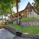 Castle Point Apartments - Real Estate Agents