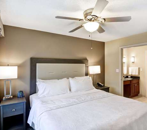 Homewood Suites by Hilton Kansas City/Overland Park - Overland Park, KS