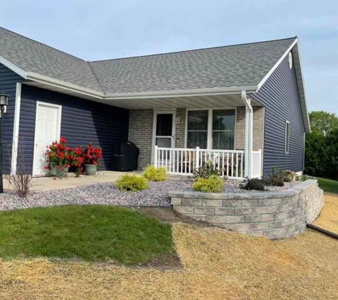 Country Touch Landscaping & Lawn Care - Rosendale, WI