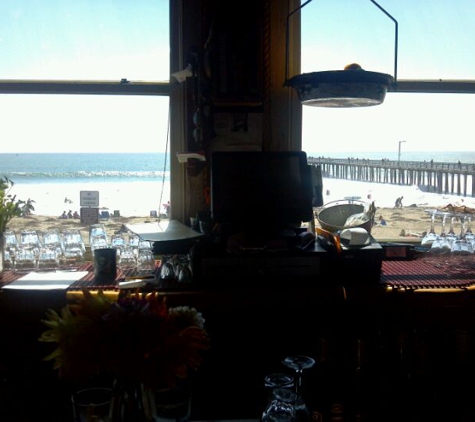 Schooners - Cayucos, CA