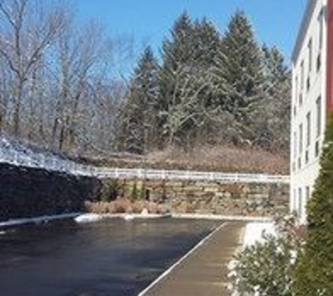 Paradise Inn & Suites - Towanda, PA