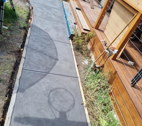 Smiley's Concrete - Thornbury, VIC. Charcoal finish by Mick