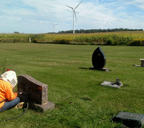 Cumings Memorials - Caro, MI