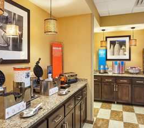 Hampton Inn & Suites Milwaukee/Franklin - Franklin, WI