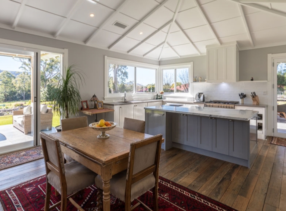 Hanlon Windows - Fyshwick, ACT