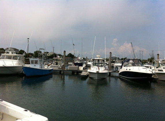 Taylor Point Marina - Bourne, MA