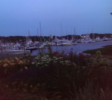 Brax Landing Restaurant - Harwich Port, MA