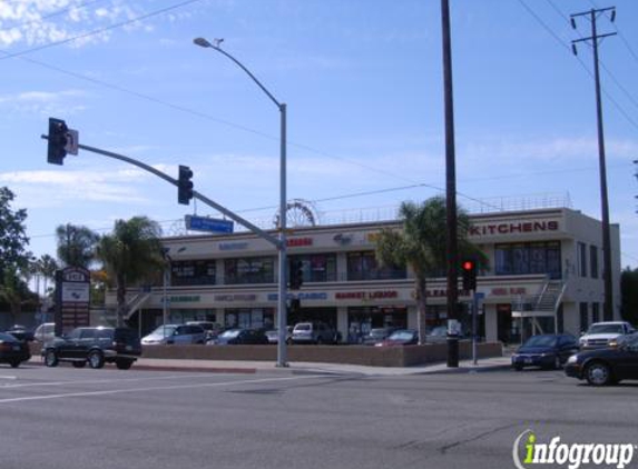 Rolling Hills Market - Lomita, CA