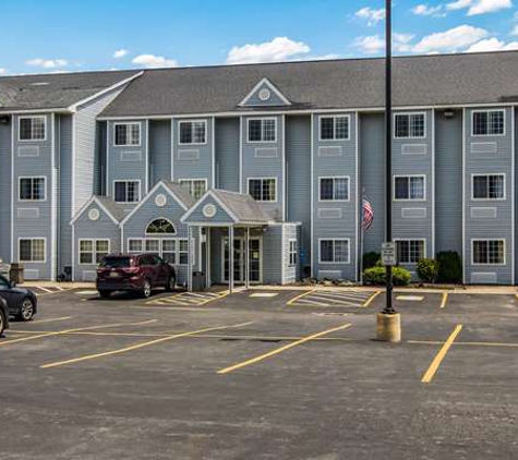 Quality Inn & Suites Grove City-Outlet Mall - Mercer, PA