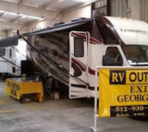 RV Outlet Mall - Georgetown, TX