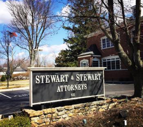 Stewart & Stewart Attorneys - Carmel, IN