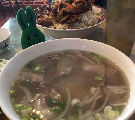 Huong Vietnamese Restaurant - Columbus, OH