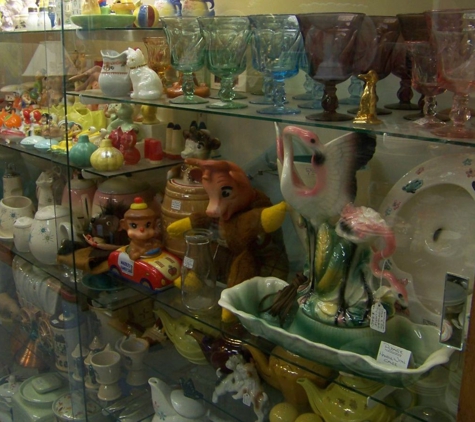 Garbos Antique Mall - Gilroy, CA